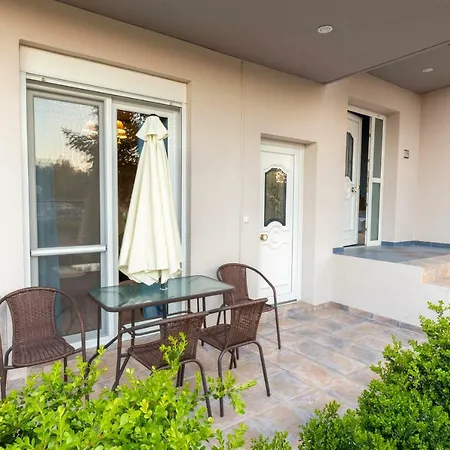 דירה Irene ניאה מודאניה