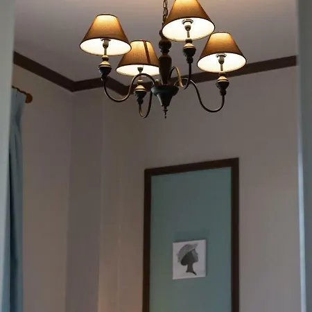 Irene ניאה מודאניה